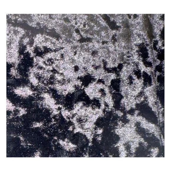 Forever 21 - Crushed Velvet Bell-Bottom Pants - Black - Size Medium - Picture 5 of 7